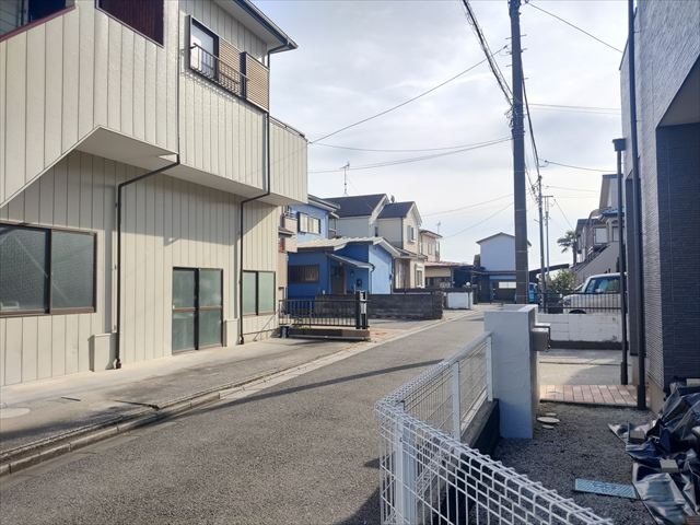 【前面道路含む現地写真】の画像