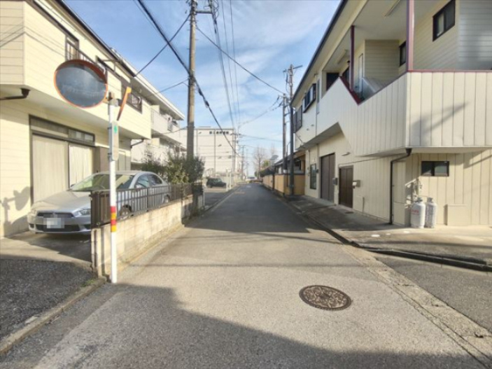 【前面道路含む現地写真】の画像