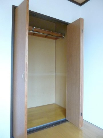 タカシマハイツ【キャッシュバック対象物件】の収納|十分な収納スペースがあります