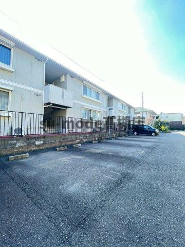 グリーンルーフ大冠Ａ棟の駐車場