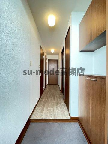 グリーンルーフ大冠Ａ棟の玄関