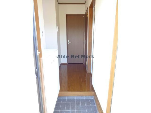 神栖市太田のアパートの玄関|玄関入って廊下スペース