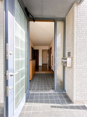 【玄関】 | 鳥取市美萩野4丁目中古戸建て