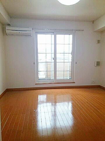 ガーデンハウス紀原の居間・リビング