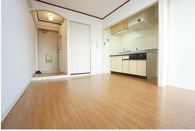 【瑞ケ池ビル】　兵庫県伊丹市1棟収益マンション☆仲介料1.5％！の洋室