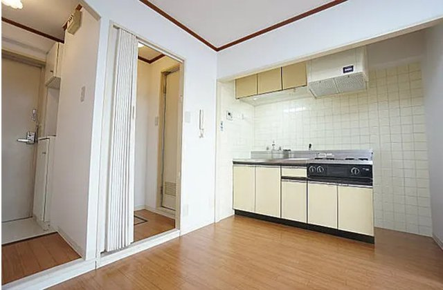 【瑞ケ池ビル】　兵庫県伊丹市1棟収益マンション☆仲介料1.5％！の洋室