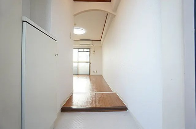 【瑞ケ池ビル】　兵庫県伊丹市1棟収益マンション☆仲介料1.5％！の玄関