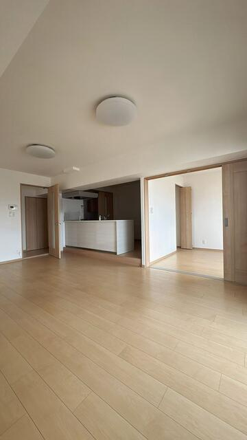 名古屋市昭和区滝子通３丁目の中古マンションの居間・リビング