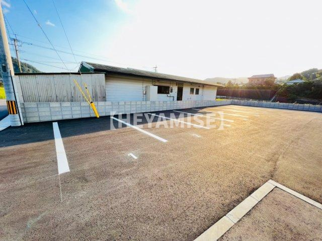 Viola Kogaの駐車場