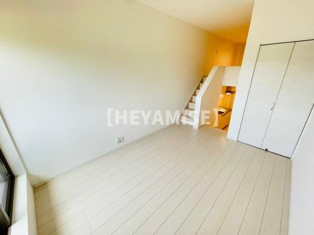 Viola Kogaの居間・リビング