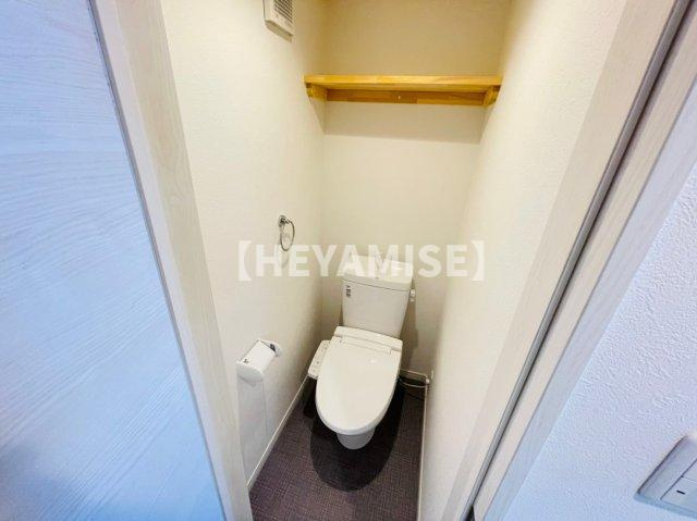 Viola Kogaのトイレ