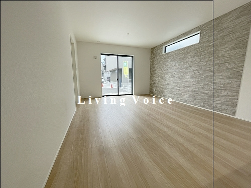 【居間・リビング】 | 【仲介手数料０円】綾瀬市寺尾本町2期　新築一戸建て　9号棟　全10棟 | 綾瀬市寺尾本町2期　新築一戸建て　全10棟