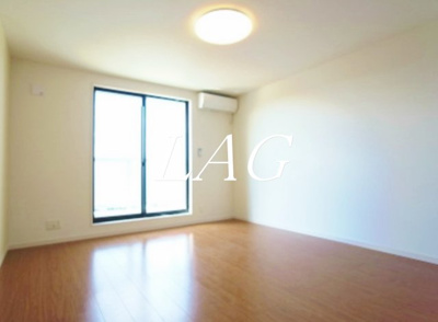 【洋室】 | リブリ・月見家 | 洋室のお部屋です。