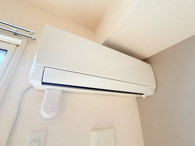 エタン・リジエールの設備