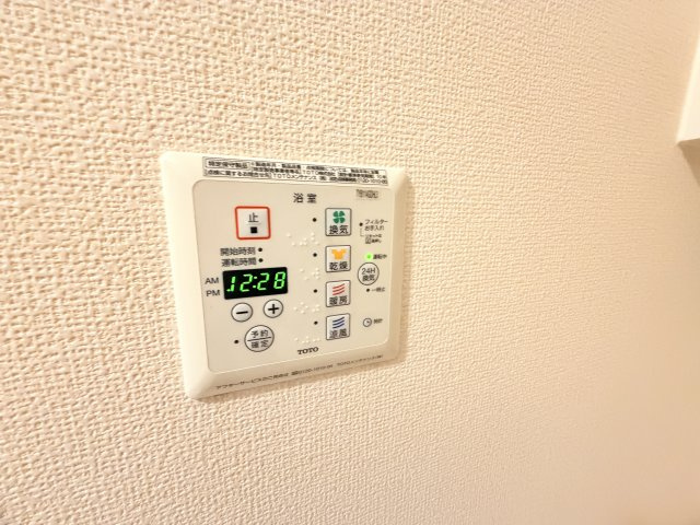 エタン・リジエールのその他