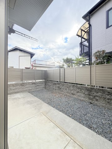 エタン・リジエールのバルコニー