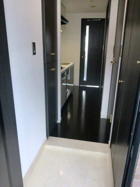 フェニックス日本橋兜町弐番館の玄関