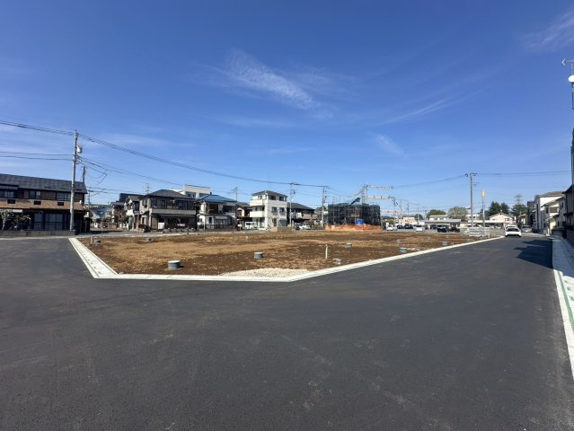 入間郡三芳町大字北永井の売地の前面道路含む現地写真