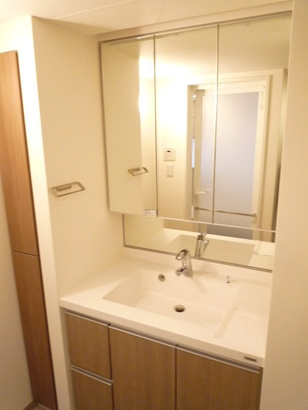 リビオレゾン木場公園の独立洗面台