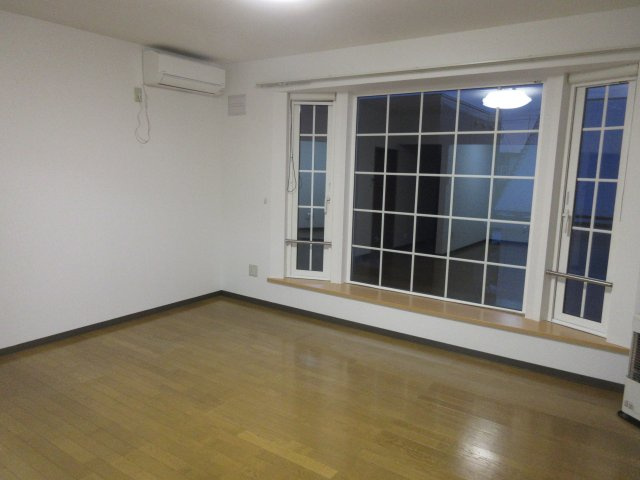 ラッキーストリッジⅢの居間・リビング