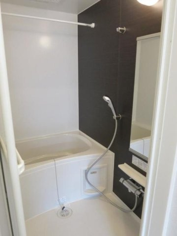 サンローラＡの浴室