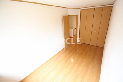 【洋室】 | アロンジェ勧修寺