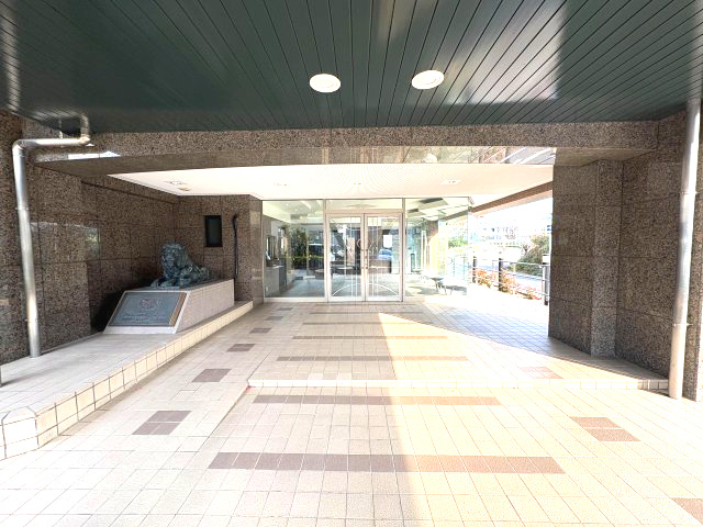 ライオンズマンション京命のエントランス|管理の行き届いたエントランス