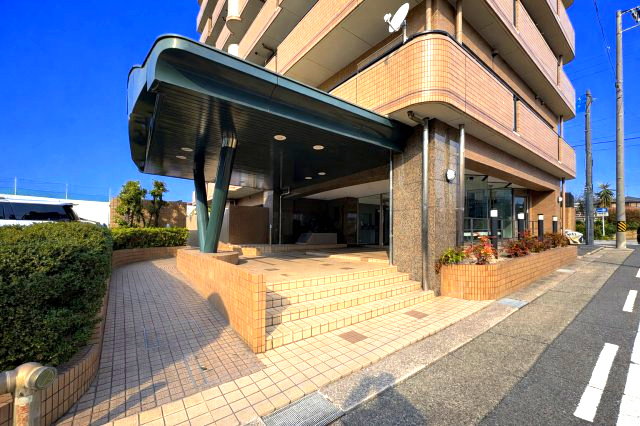 ライオンズマンション京命のその他共用部分|管理の行き届いたエントランス