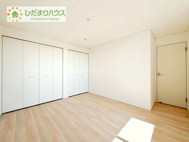 【寝室】 | 常総市東野原第1　新築戸建 | ゆとりのある主寝室！ご家族全員で寝れちゃいます♪