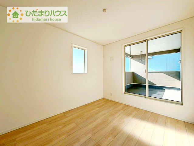 【洋室】 | 常総市東野原第1　新築戸建 | バルコニーに面していて、たっぷり光りの入る明るい子供部屋です！