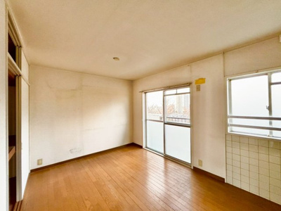 【寝室】 | 泉北槇塚台住宅３号棟 | 現地見学当日から承っております♪現地周辺の環境や、駅までの道のりなど周辺環境も合わせてご確認いただき、ぜひご検討ください！