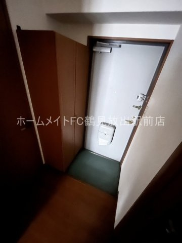 大阪市鶴見区放出東２丁目の賃貸マンションの玄関