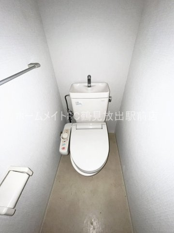 大阪市鶴見区放出東２丁目の賃貸マンションのトイレ