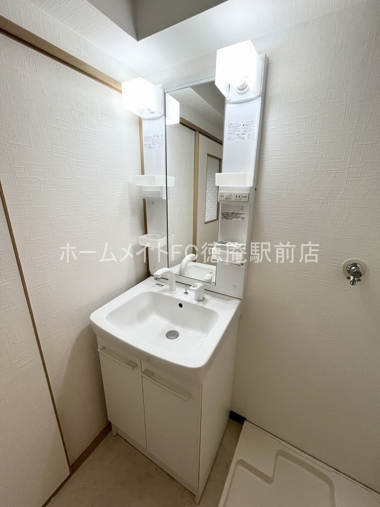 大阪市城東区永田４丁目の賃貸マンションの洗面所