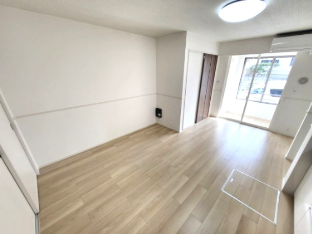 【居間・リビング】