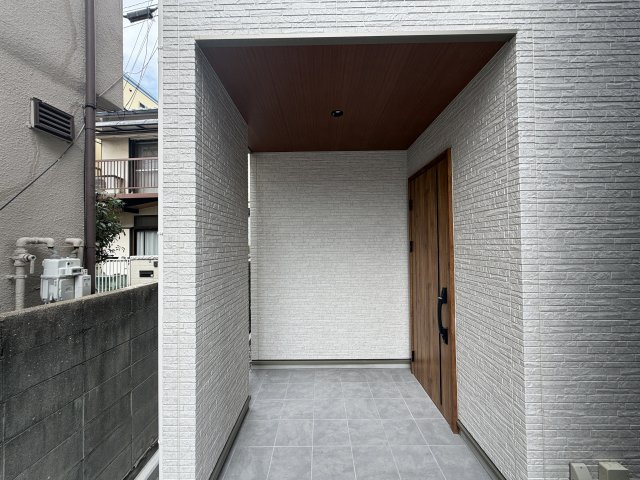 【ヴィレッタの杜】石在町Ｂの玄関|ポーチ部分です