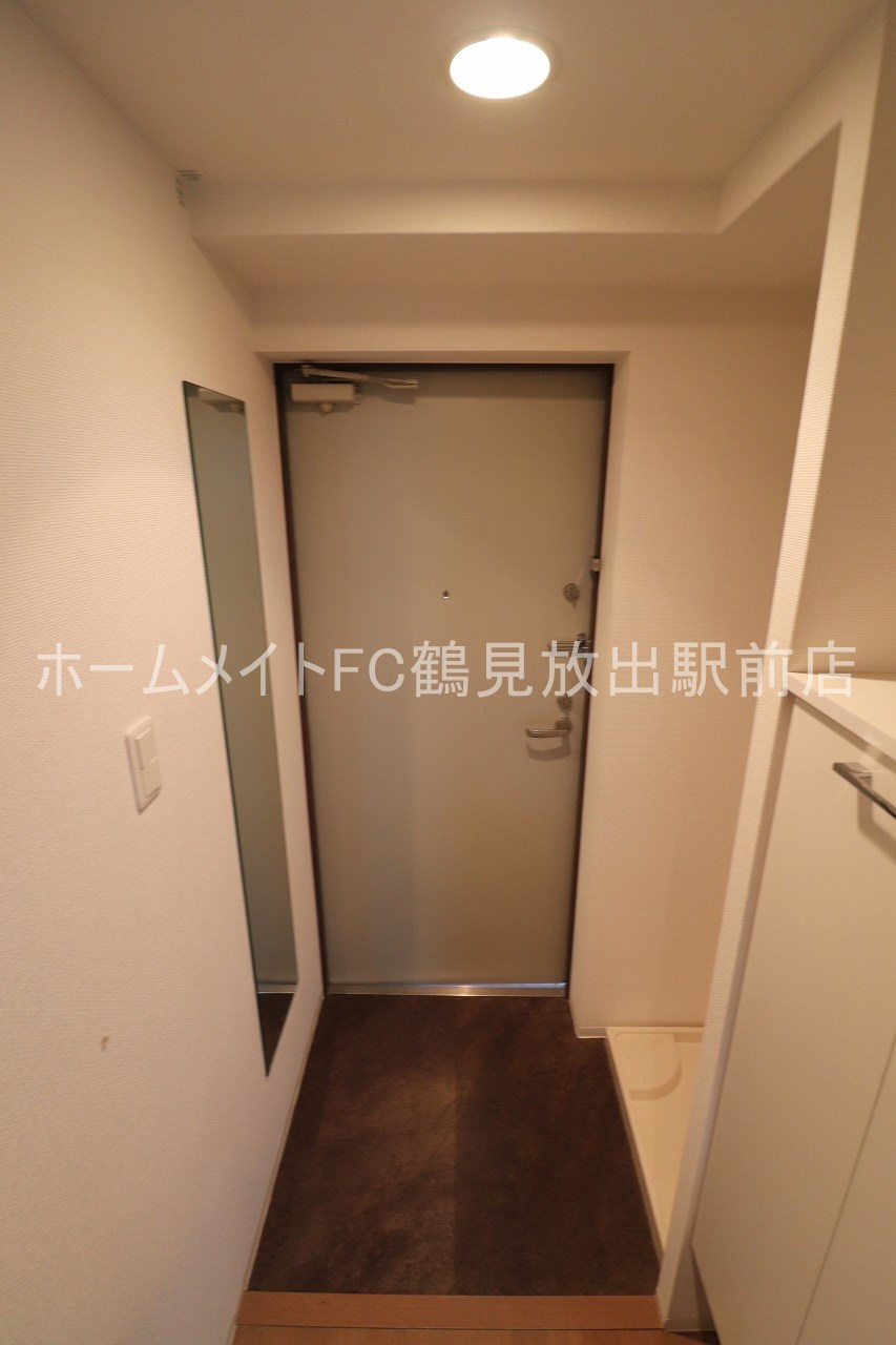 東大阪市高井田本通７丁目の賃貸マンションの玄関