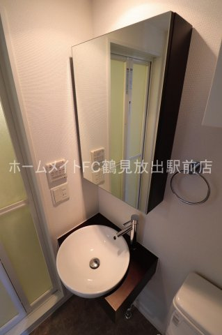 東大阪市高井田本通７丁目の賃貸マンションの独立洗面台