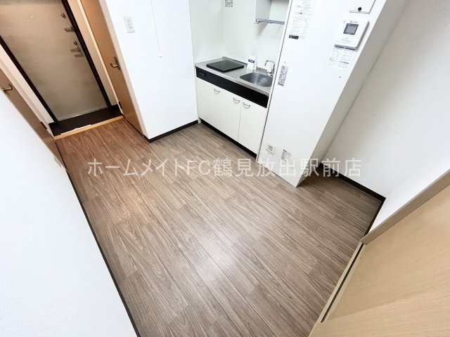 大阪市鶴見区緑１丁目の賃貸マンションの居間・リビング