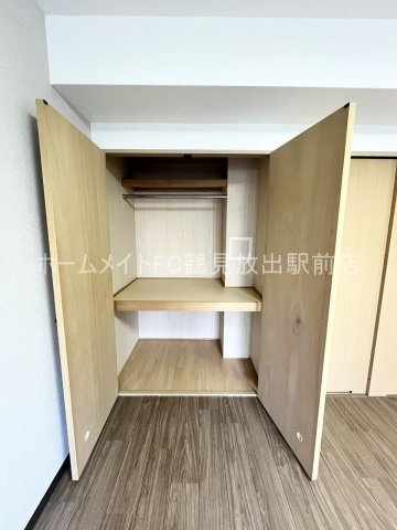 大阪市鶴見区緑１丁目の賃貸マンションの収納