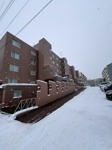 リーベスト月寒西の外観