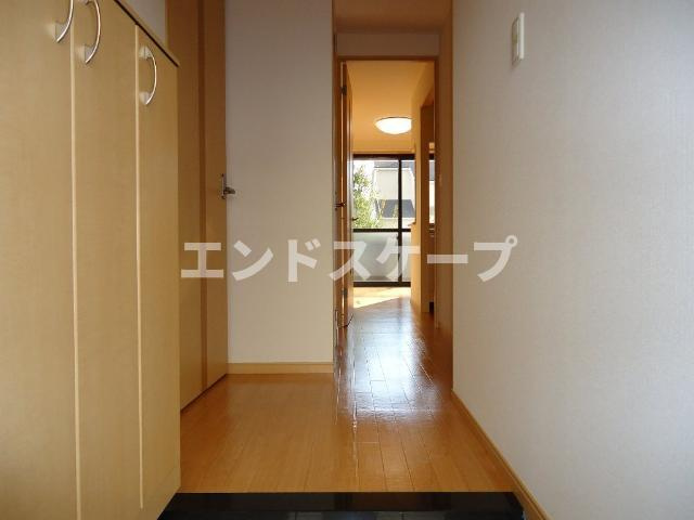 プロニティ　ピア　’０９の内装|廊下
高崎、前橋のお部屋探しはエンドスケープまで！お客様の理想お聞かせ下さい♪