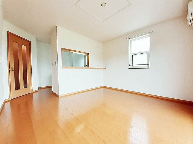 ヒルサイドタウンＣの居間・リビング