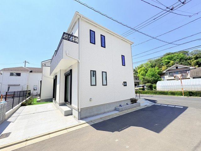 【外観】 | 新座市石神4丁目　新築一戸建住宅　全13棟　(保谷店) | 小中学校まで徒歩15分以内なのでお子様の登下校も安心。