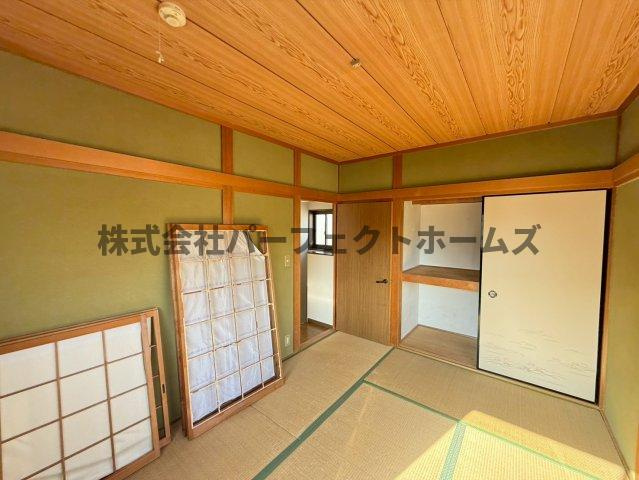 楠葉美咲1丁目戸建　賃貸の和室|和室がひろがる居住スペース