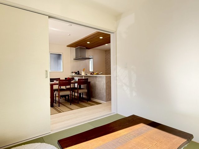 川越市霞ケ関北5丁目　3期　新築一戸建て　1号棟の和室|和室がひろがる居住スペース