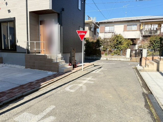 川越市霞ケ関北5丁目　3期　新築一戸建て　1号棟の前面道路含む現地写真|前面道路含む現地写真です