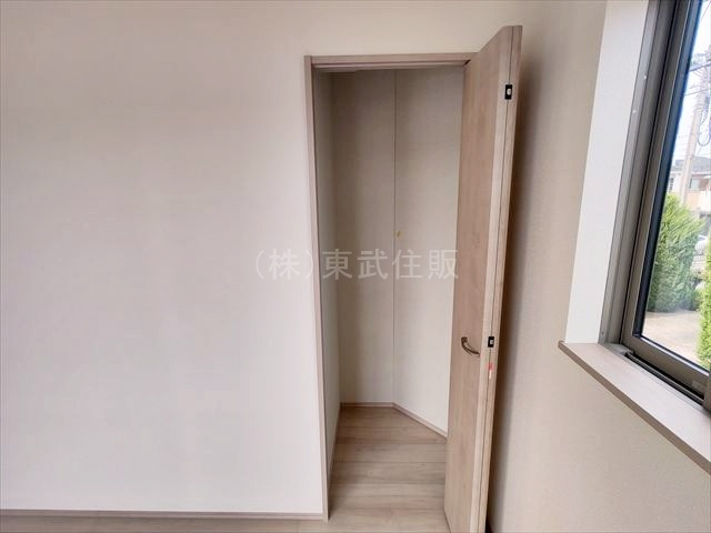 【収納】 | 川越市安比奈新田　全１棟 | 2階南東側5.0帖洋室の収納です