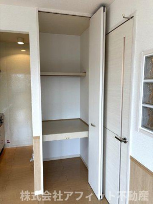 【その他】 | グランシャリオ | 洋室の収納