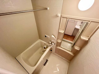 【浴室】 | ヴィレッジ名草 | バス